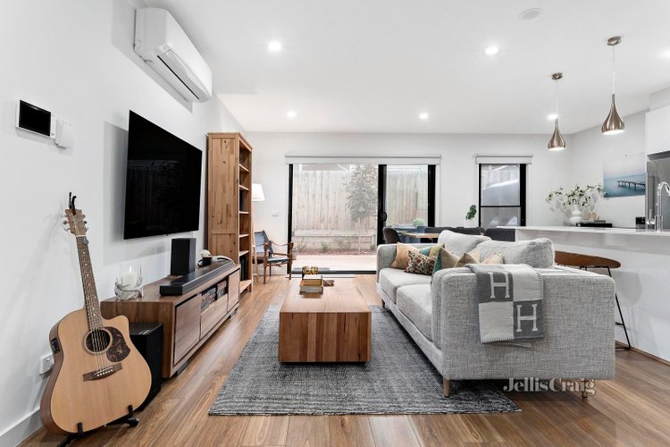 4 785 Plenty Road Reservoir 3073