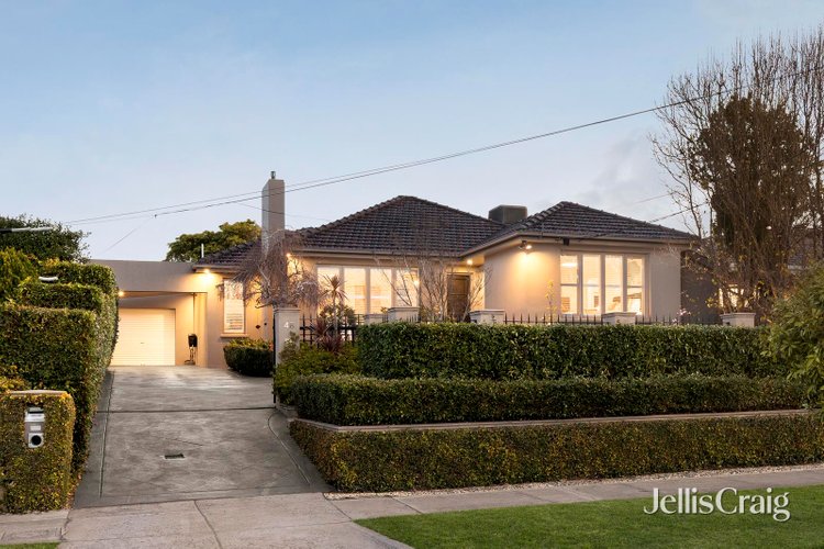 48 Ian Grove Mount Waverley 3149