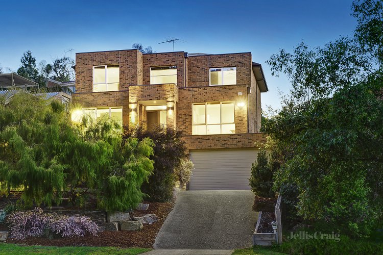 48 Kubis Drive Ringwood North 3134