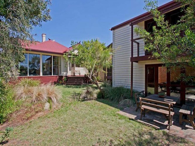 48 Mt Pleasant Road, Belmont