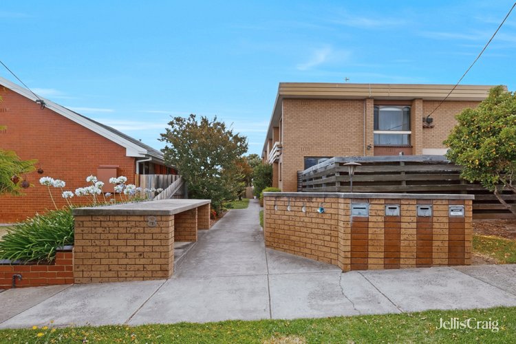 4/8 Salisbury Street  Moonee Ponds 3039