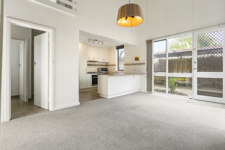 4/8 Voltri Street Street Mentone 3194