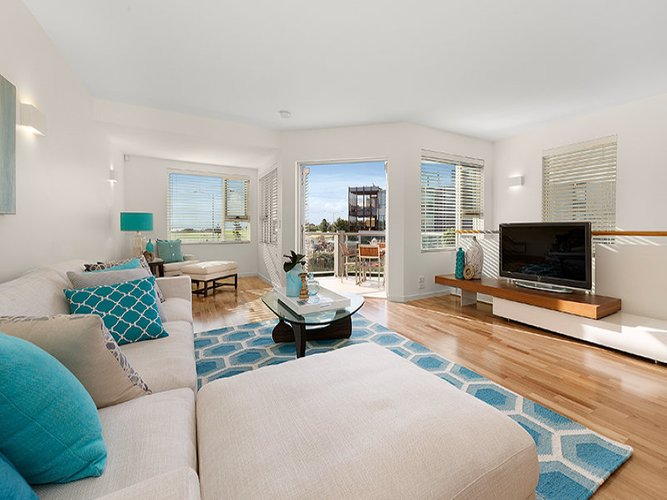 4 81 Marine Parade Elwood 3184