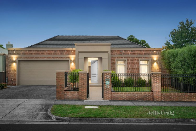 49 Kemp Avenue Mount Waverley 3149