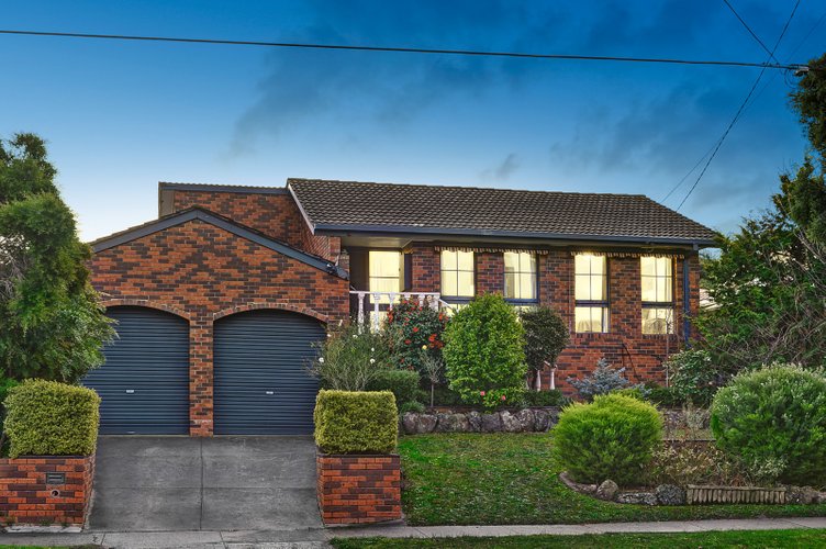 49 King Arthur Drive Glen Waverley 3150