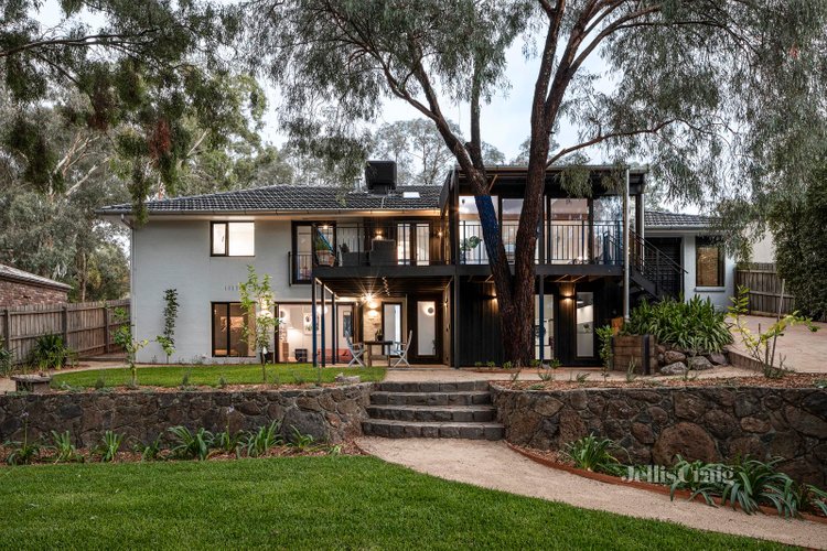 49 Leane Drive Eltham 3095