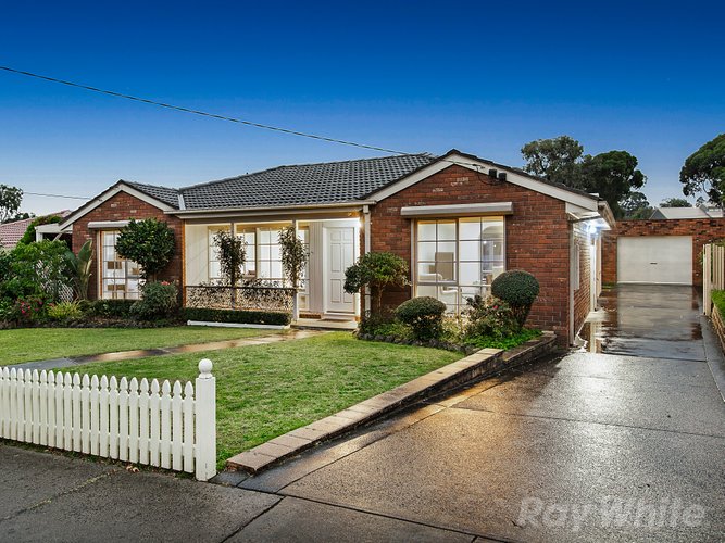 49 Phoenix Drive Wheelers Hill 3150