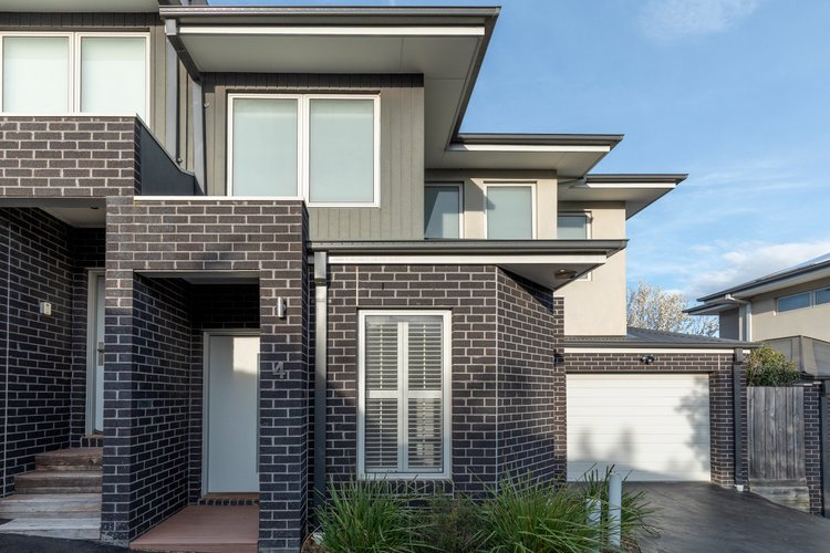 4/90 Nell St  Greensborough 3088