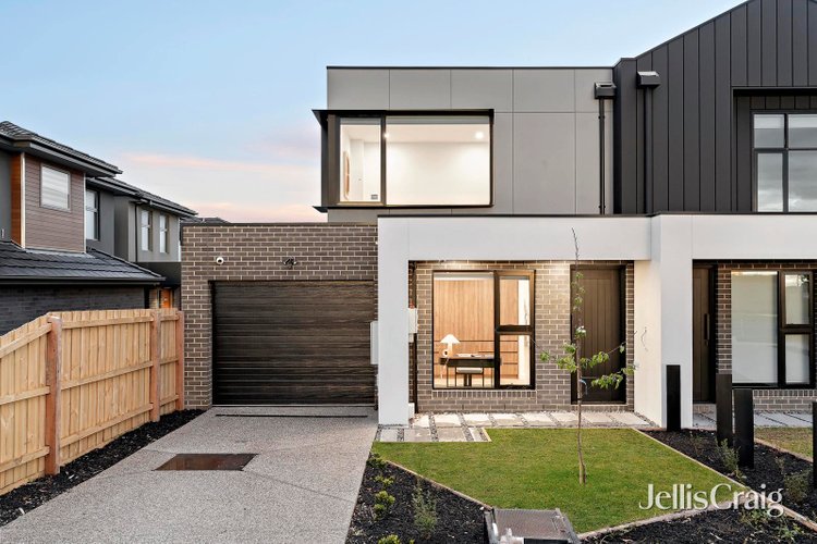4a Fenacre Street Strathmore 3041