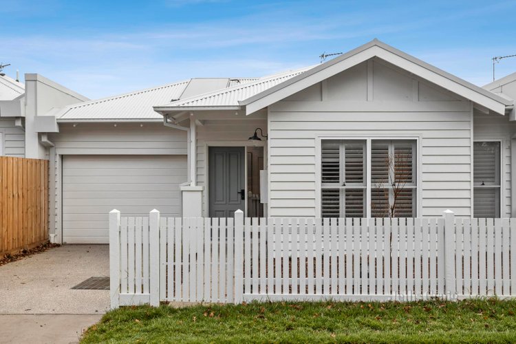 4B Anslow Street Woodend 3442