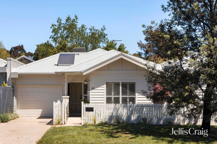 4B Anslow Street Woodend 3442