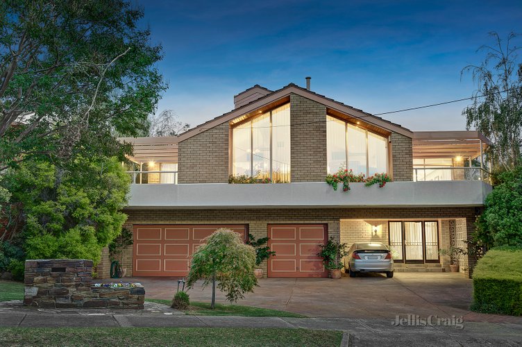 5 Antoinette Court Mount Waverley 3149