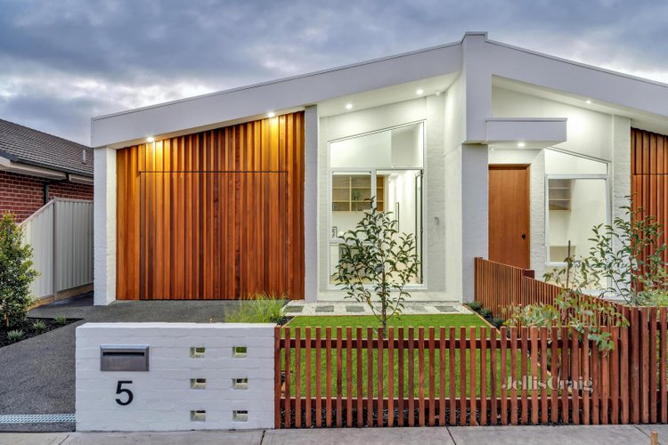 5 Bawden Court Pascoe Vale 3044
