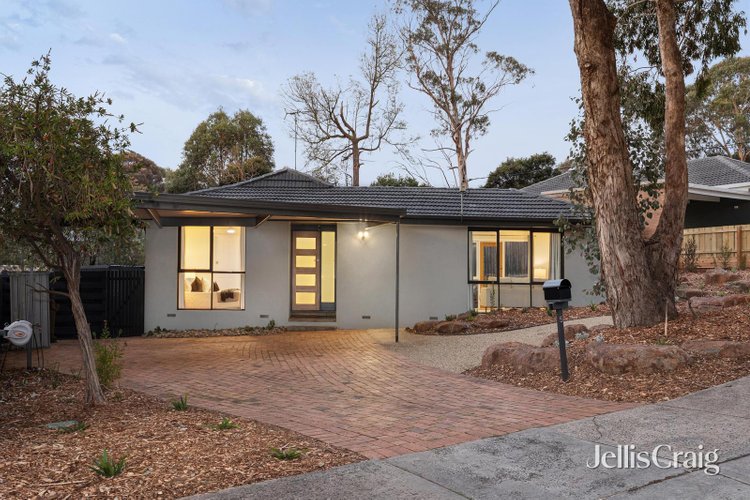 5 Bishop Avenue Diamond Creek 3089