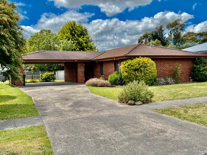 5 Blair Drive Kyneton 3444