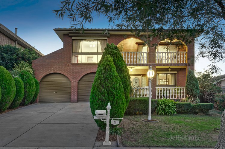5 Chiswick Court Templestowe 3106