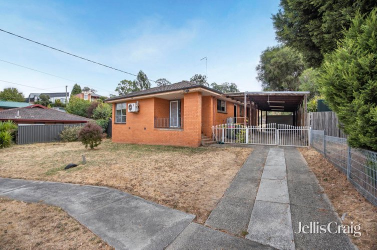 5 Curnow Street  Golden Point 3350