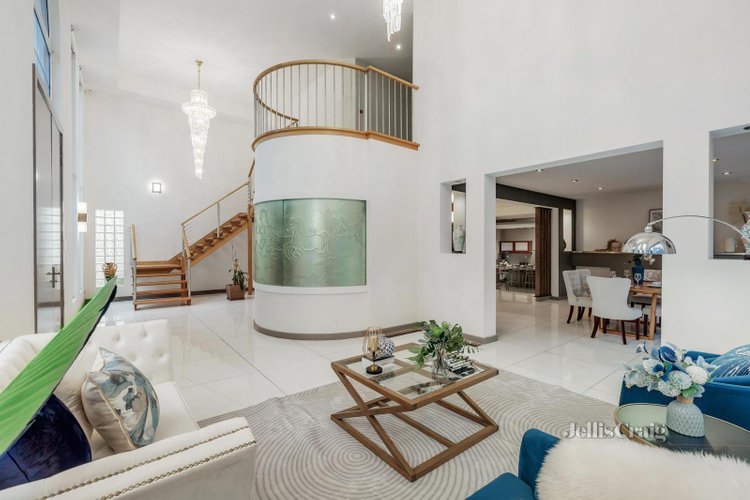 5 Delfin Court Glen Waverley 3150