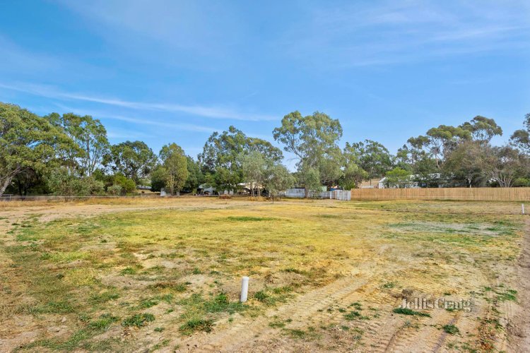 5 Diamond Gully Road Campbells Creek 3451
