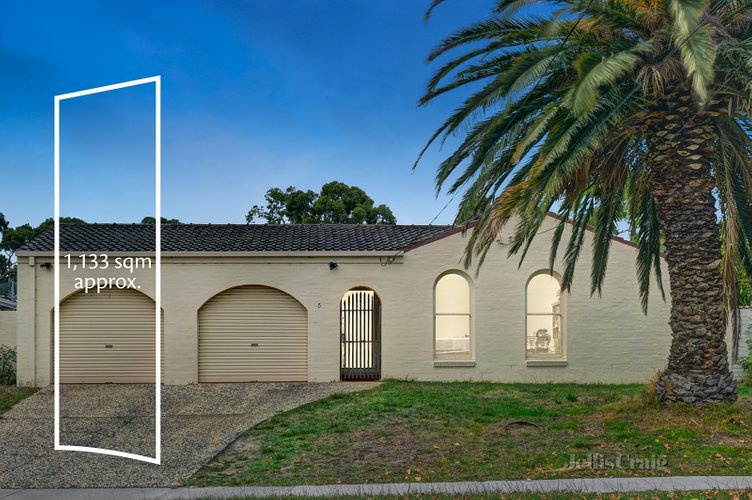 5 Dunsmuir Drive Mount Waverley 3149