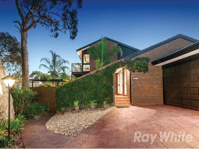 5 Eaton Place Wheelers Hill 3150