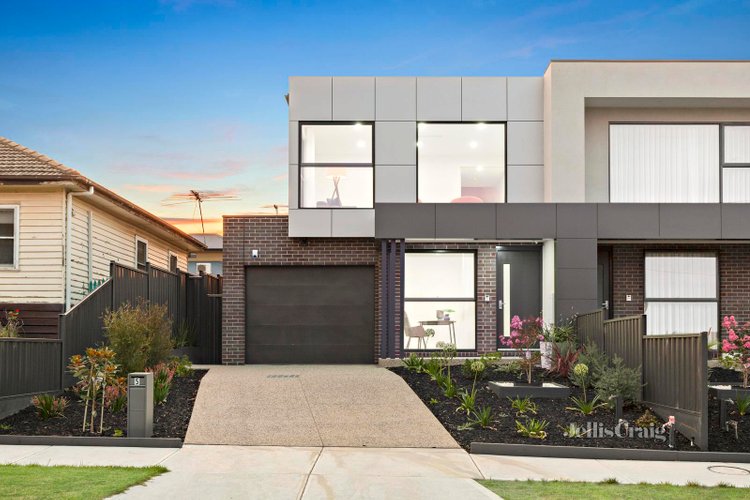5 Esmale Street Strathmore 3041
