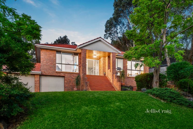 5 Fern Court Eltham North 3095