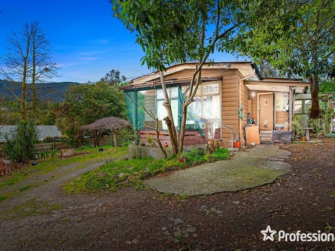 5 Greenhills Avenue Montrose 3765