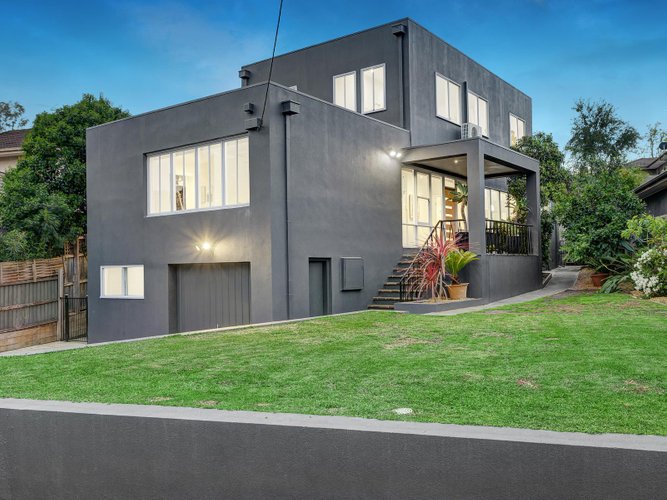 5 Heather Court Hawthorn East 3123