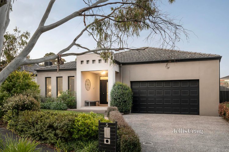 5 Henry Arthur Drive Diamond Creek 3089