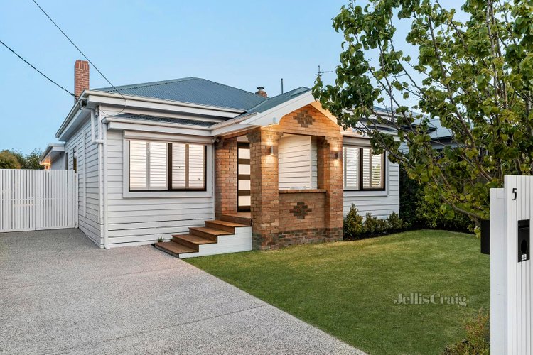 5 Hodgson Street Geelong West 3218