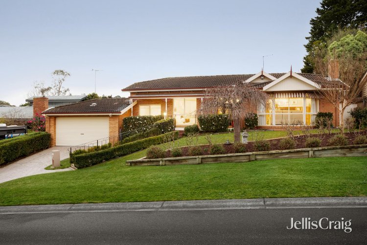 5 Kelbow Close St Helena 3088
