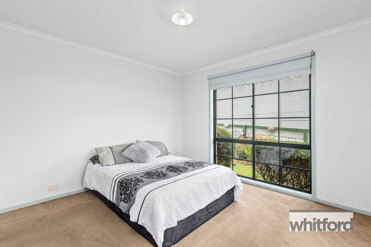 5 Lawless Court, Breakwater