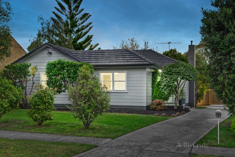 5 Malcolm Court Mount Waverley 3149