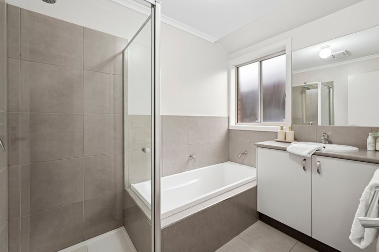 5 Masimo Road, Leopold