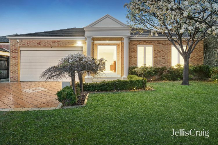 5 Maxwell Grove Glen Waverley 3150