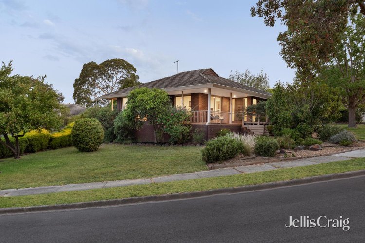 5 Mercedes Court Rosanna 3084