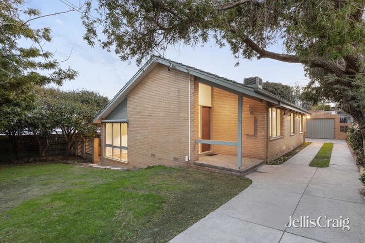 5 Monak Place Yallambie 3085