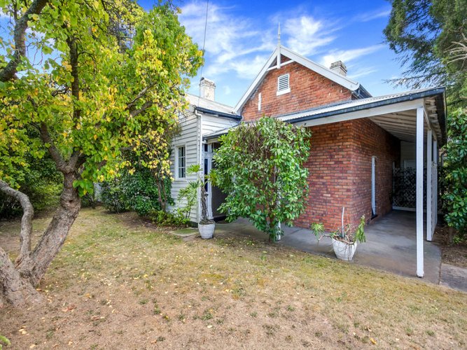 5 Moss Court Croydon North 3136