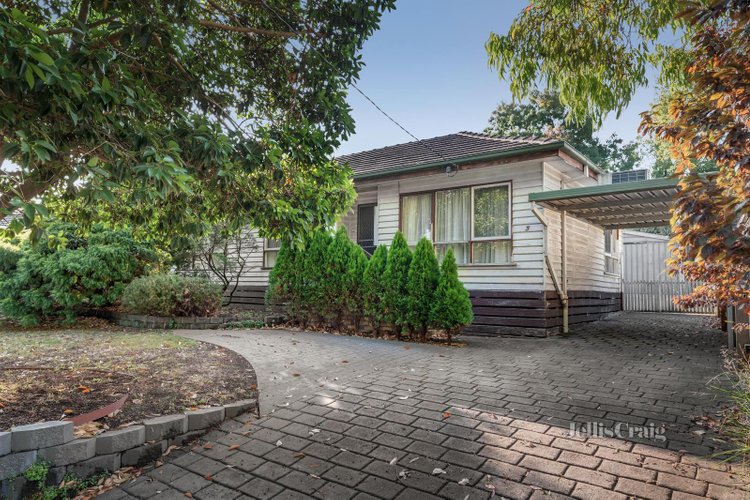 5 Nandina Street Forest Hill 3131