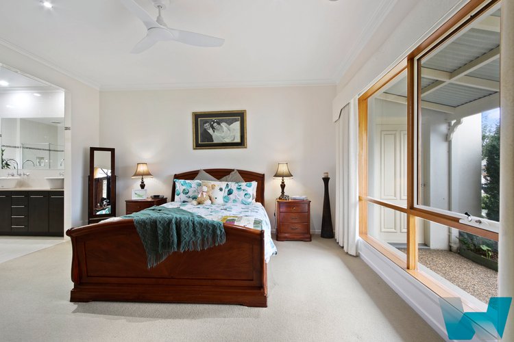 5 Parkes Court, Eastwood