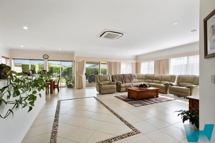 5 Parkes Court, Eastwood