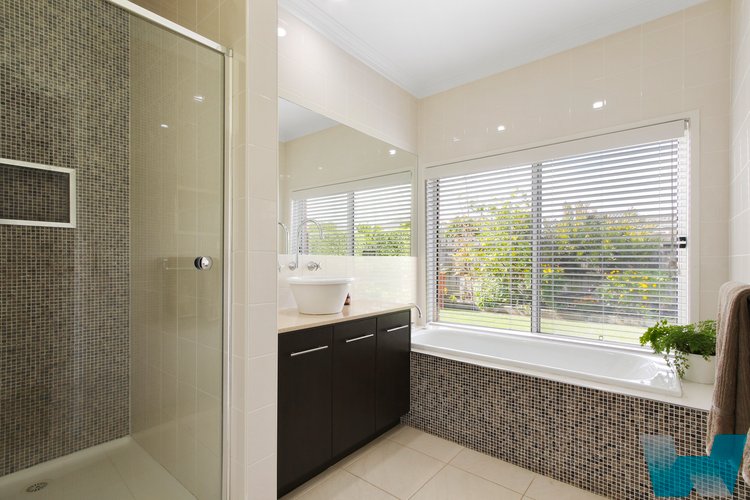 5 Parkes Court, Eastwood