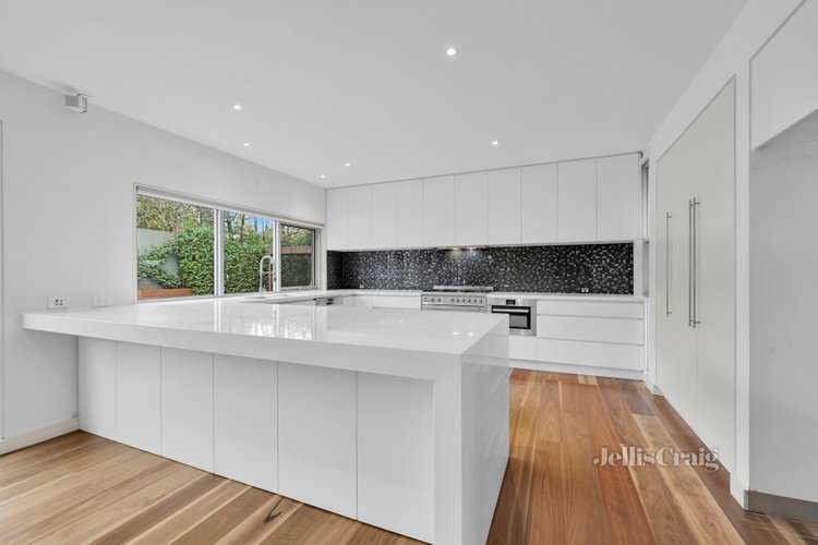 5 Peru Court Mount Waverley 3149