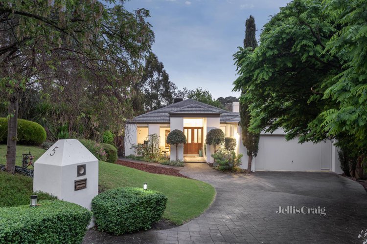 5 Plumtree Close Eltham 3095