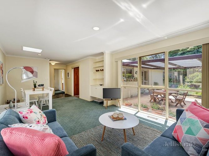 5 Rollington Drive Ringwood 3134