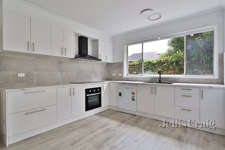 5 Roycroft Close Glen Waverley 3150