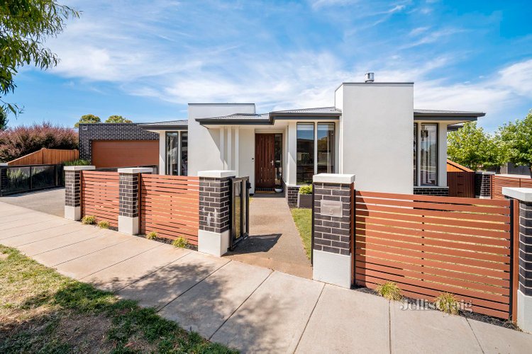 5 Sparkling Close Alfredton 3350