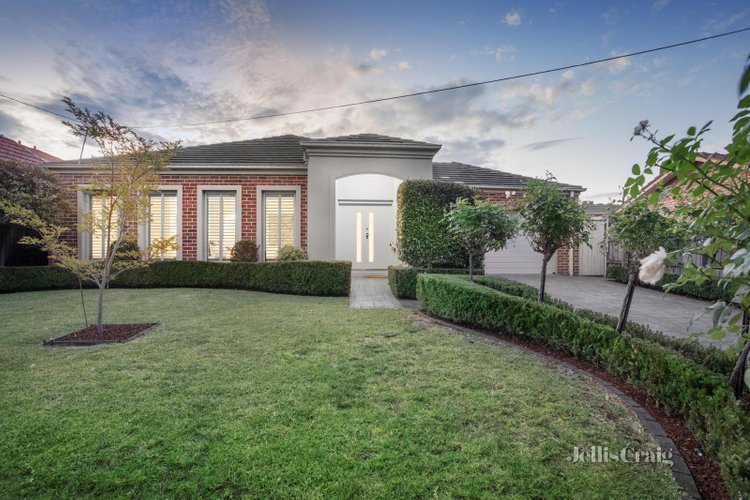 5 St James Avenue Mont Albert 3127