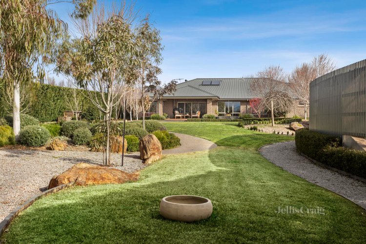 5 Thomas Place Gisborne 3437